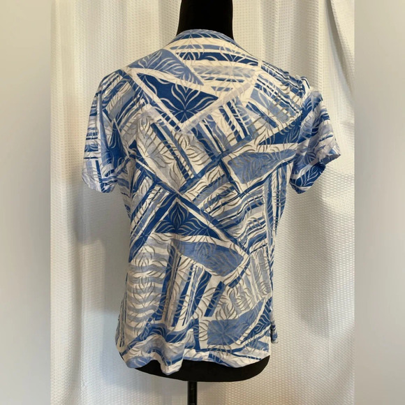 Alfred Dunner blue & white print short sleeve blouse size small - Picture 3 of 5
